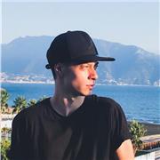 Laureando in scienze della comunicazione offre ripetizioni su materie umanistiche come italiano, storia, filosofia ecc